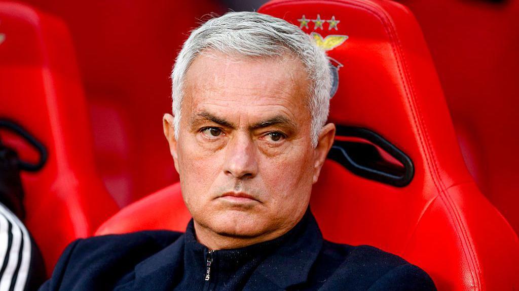 Mourinho vodi finalne pregovore o poslu u Realu