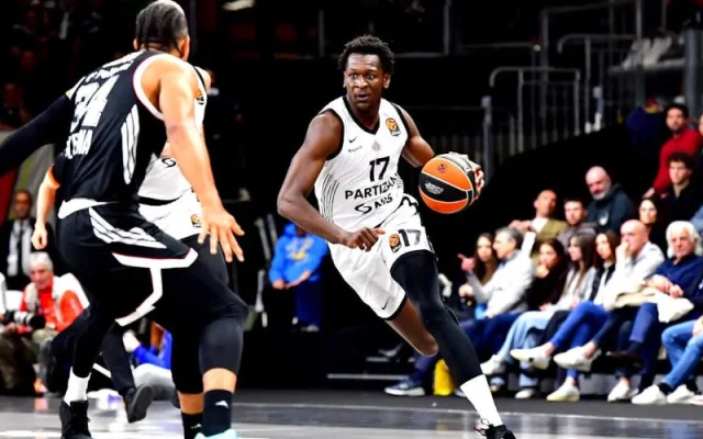 Partizan pobeđuje Virtus u Bolonji