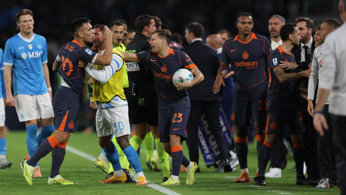 Napoli preokrenuo Inter i preuzeo vrh Serije A: sukob Lautara i Kontea zasenio spektakl