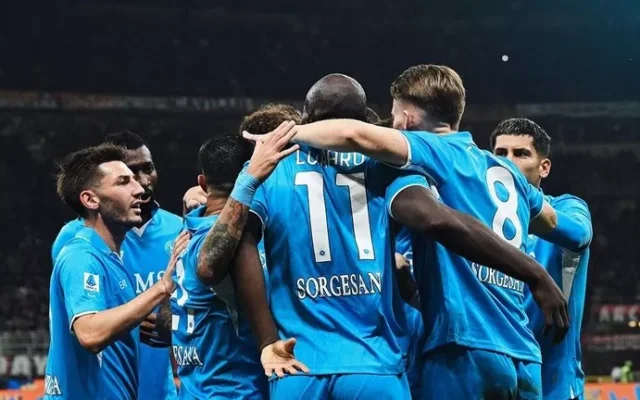 Napoli pobedio i ostao u borbi za vrh Serije A