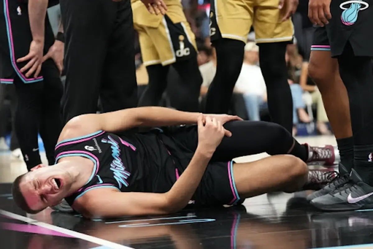 Nikola Jović propušta duel sa Torontom zbog povrede