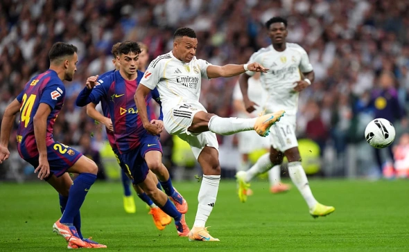 Real pobedio Barselonu prvi put posle godinu i po dana – El Klasiko završen tučom igrača