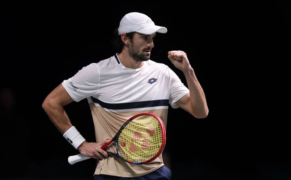 Valentin Vašero ponovo šokira tenis – posle Šangaja, u četvrtfinalu Mastersa u Parizu