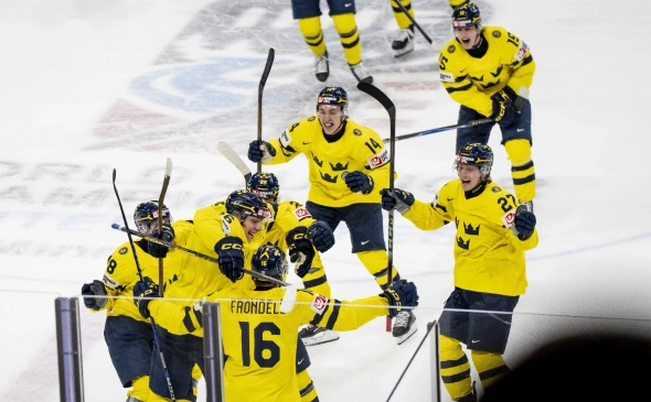 Švedska prekinula 14 godina čekanja: zlato na U20 SP u hokeju