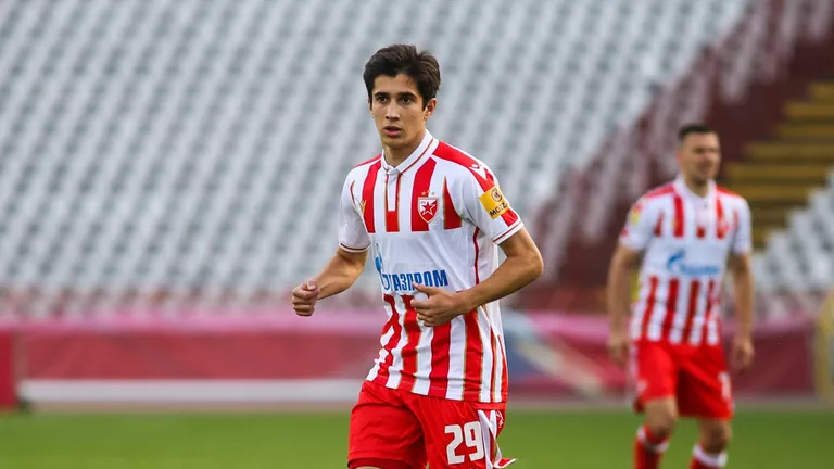 Večiti derbi prekinut zbog požara: Crvena zvezda savladala Partizan 3:0