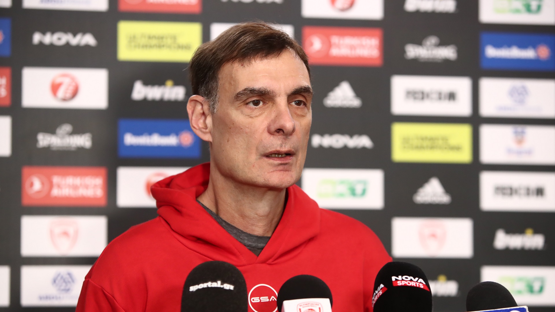 Trener Bartzokas o ratu na Bliskom istoku: „Ljudske duše postaju žrtve finansijskih interesa