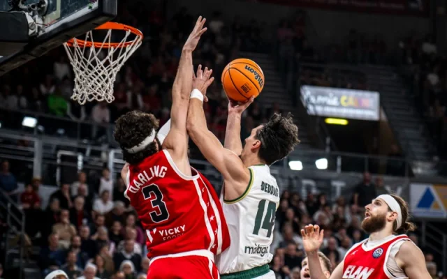 Unicaja otima pobedu od Šalona u uzbudljivoj utakmici i plasira se u narednu rundu