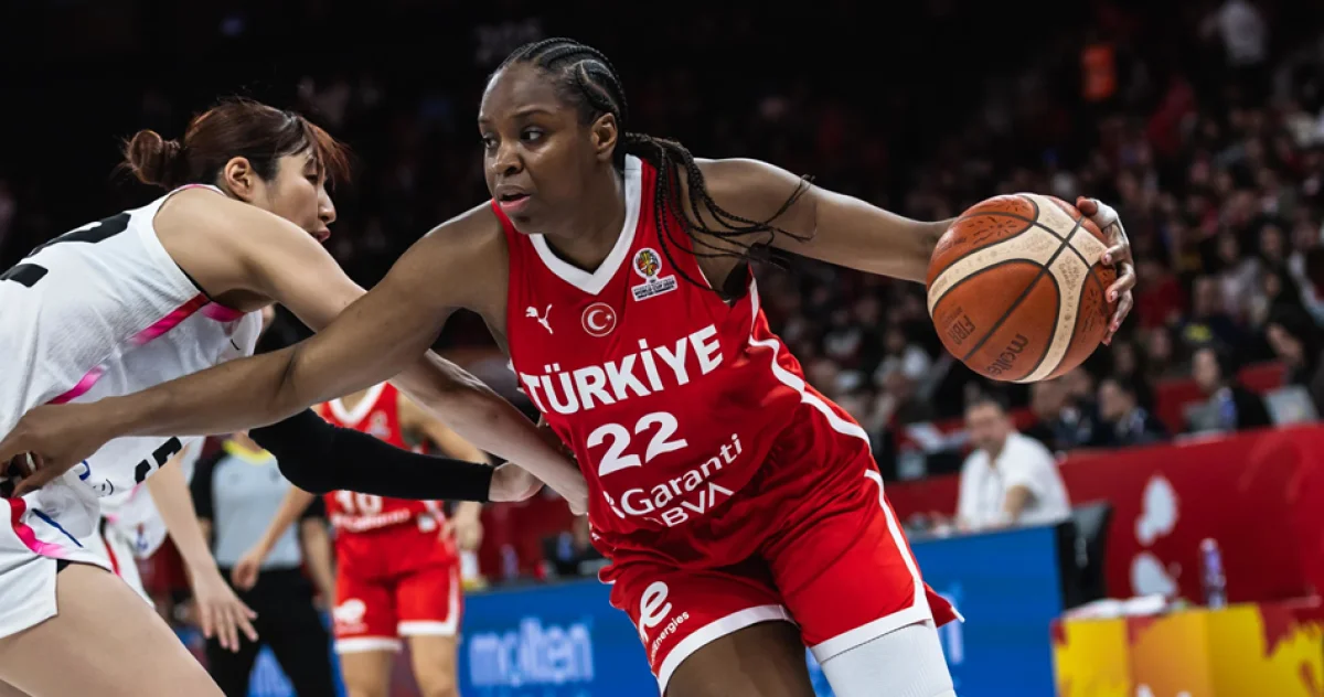 Kennedy Burke blistala — «Vile obruča» pobedile Japan