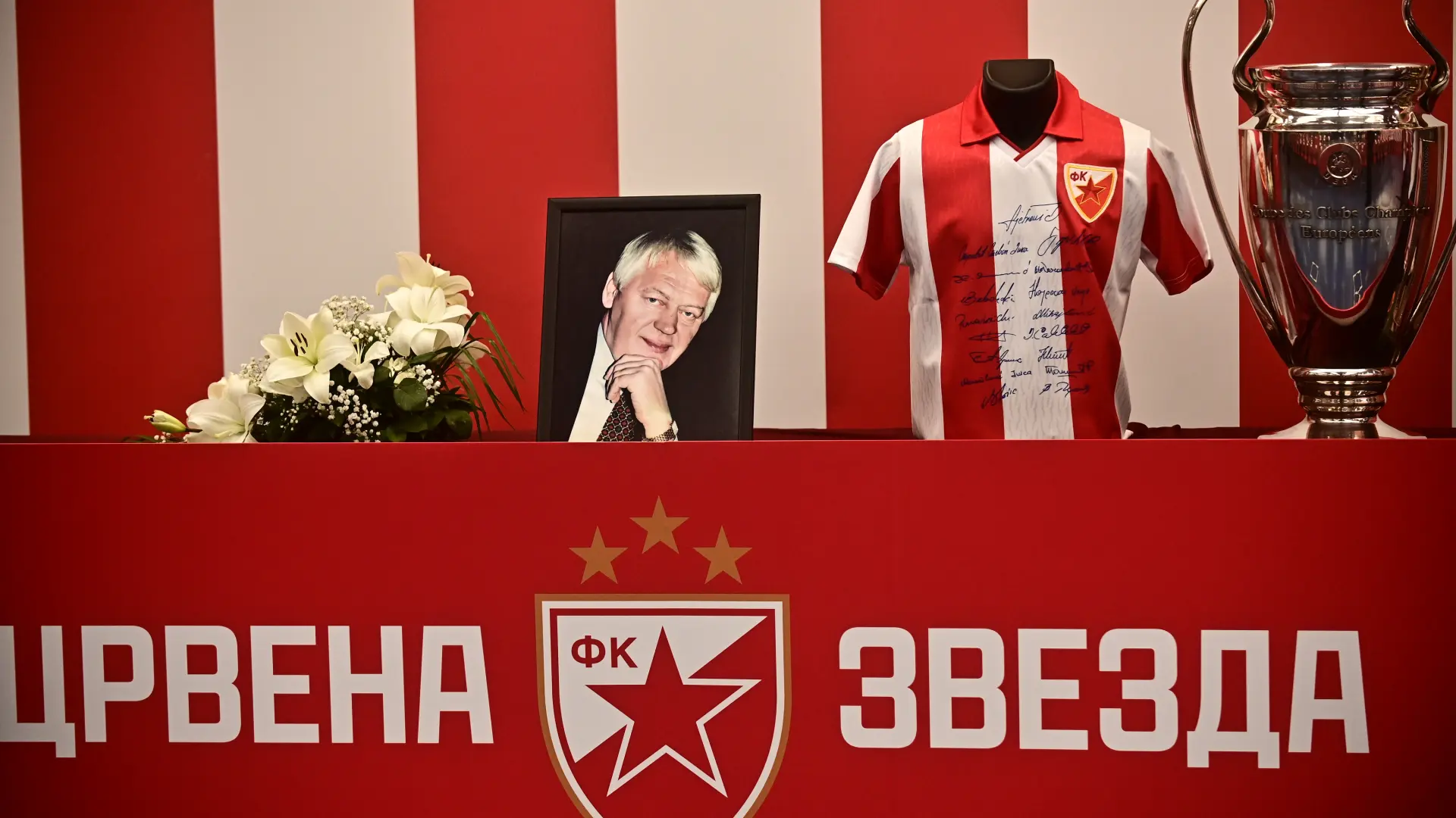 Poslednji pozdrav Cveletu: Srbija tuguje