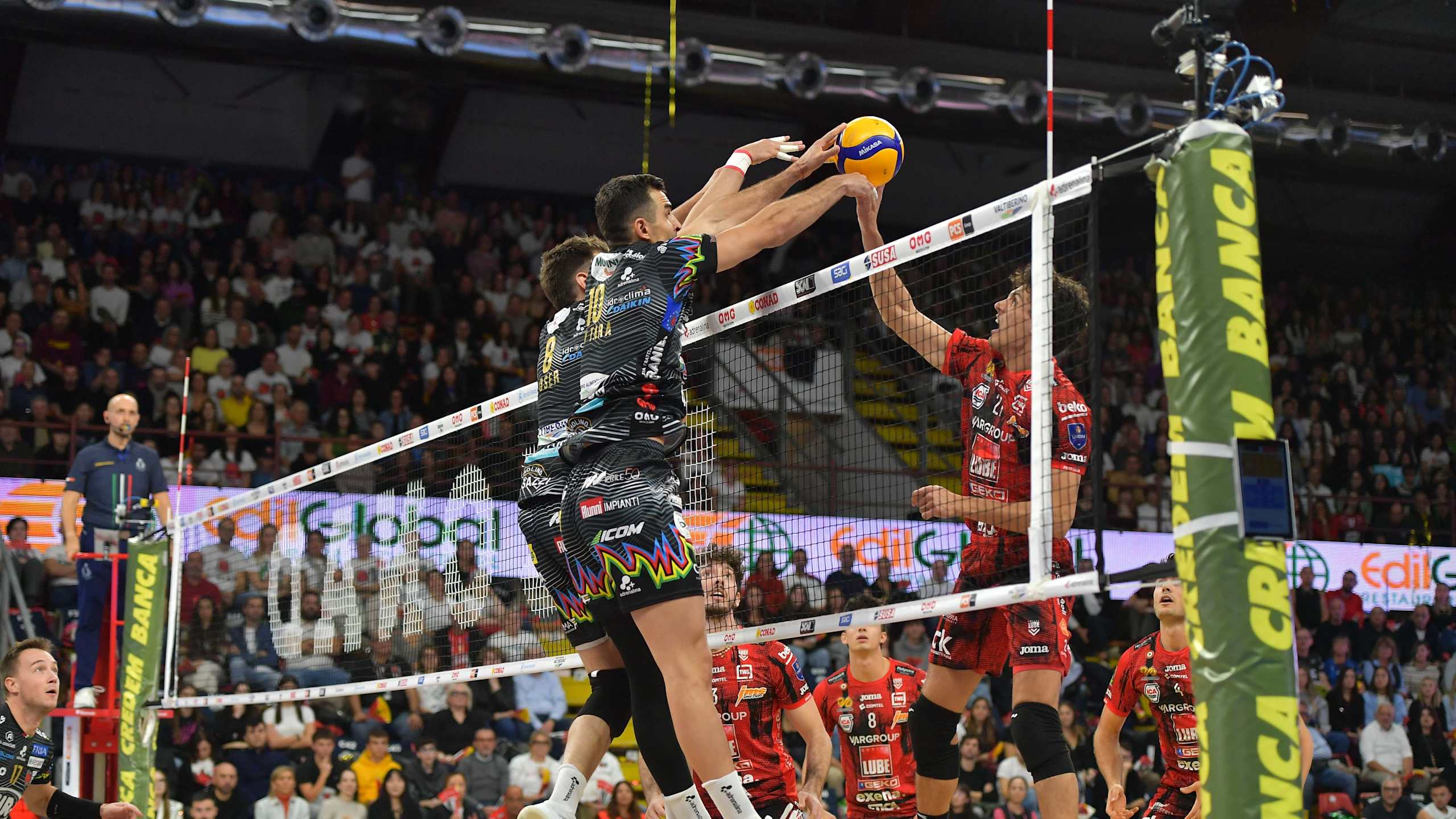 Sir Susa Scai Perugia i Lube Civitanova priredili spektakl: pet setova i vrhunska odbojka u Italiji